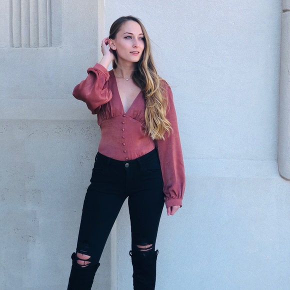 Armora’s | The Terra-Cotta Blouse - Picture 3 of 5